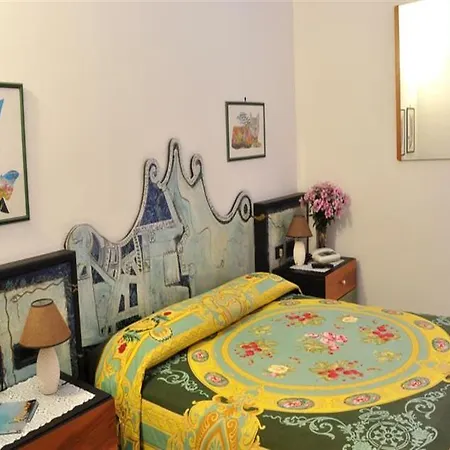 Hotel Pietra 3*