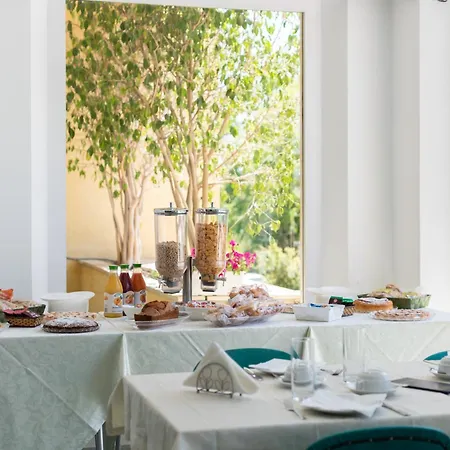 Pietra Hotel 3*