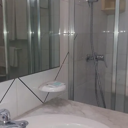 Pietra 3*